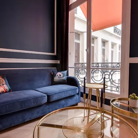 Apartment The Champs Elysees Blue Paris